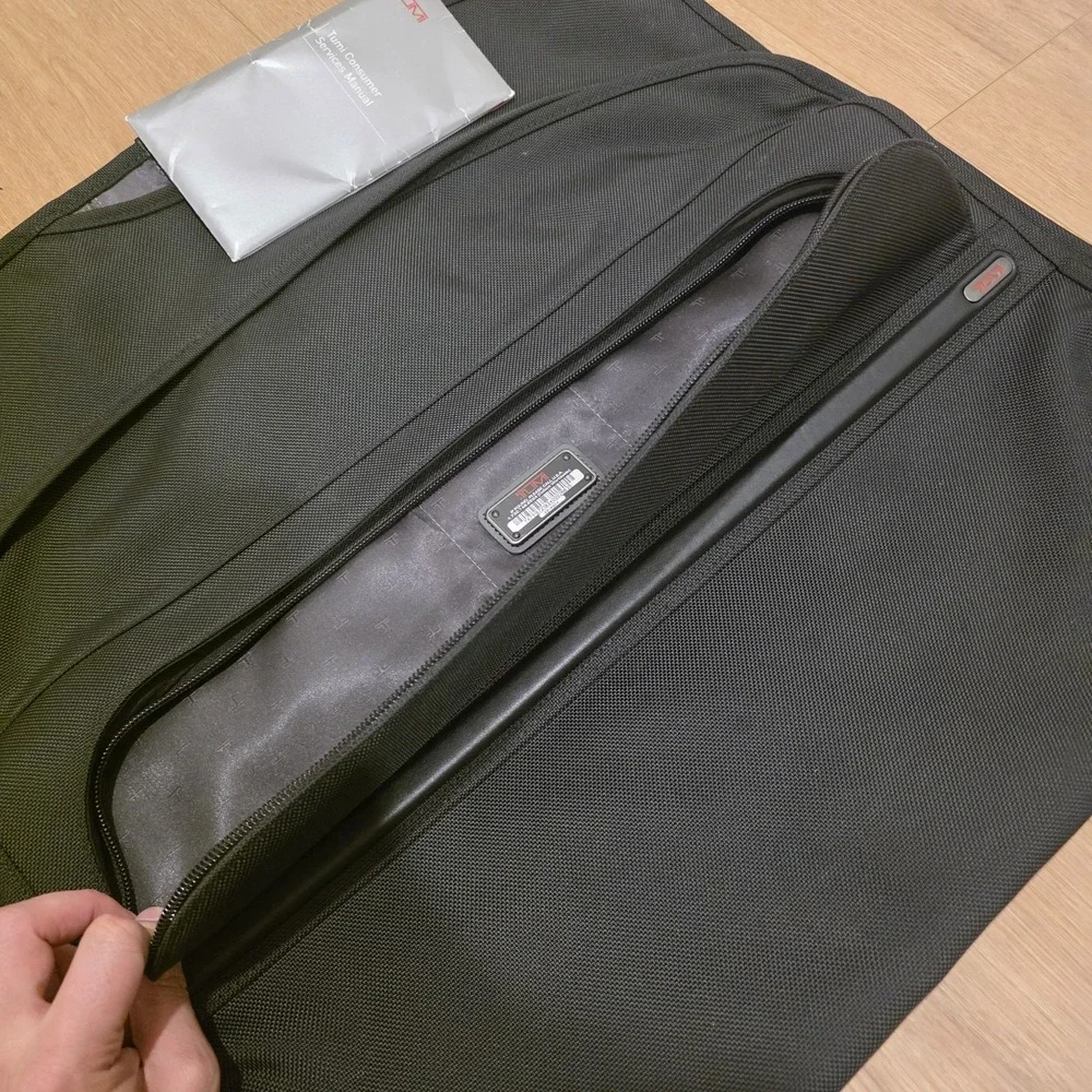 TUMI Alpha Bifold Carry-On Travel Garment Bag Ballistic Nylon w/ Manual *READ*